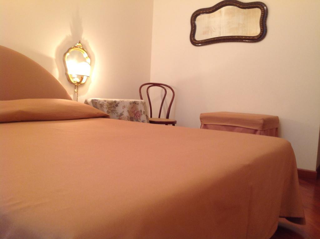 B&B Crispi Trieste Chambre photo